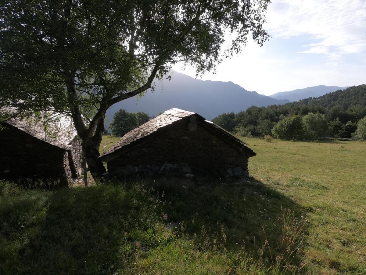Bordes Pirineu, Costuix Hotel Areu Exterior photo